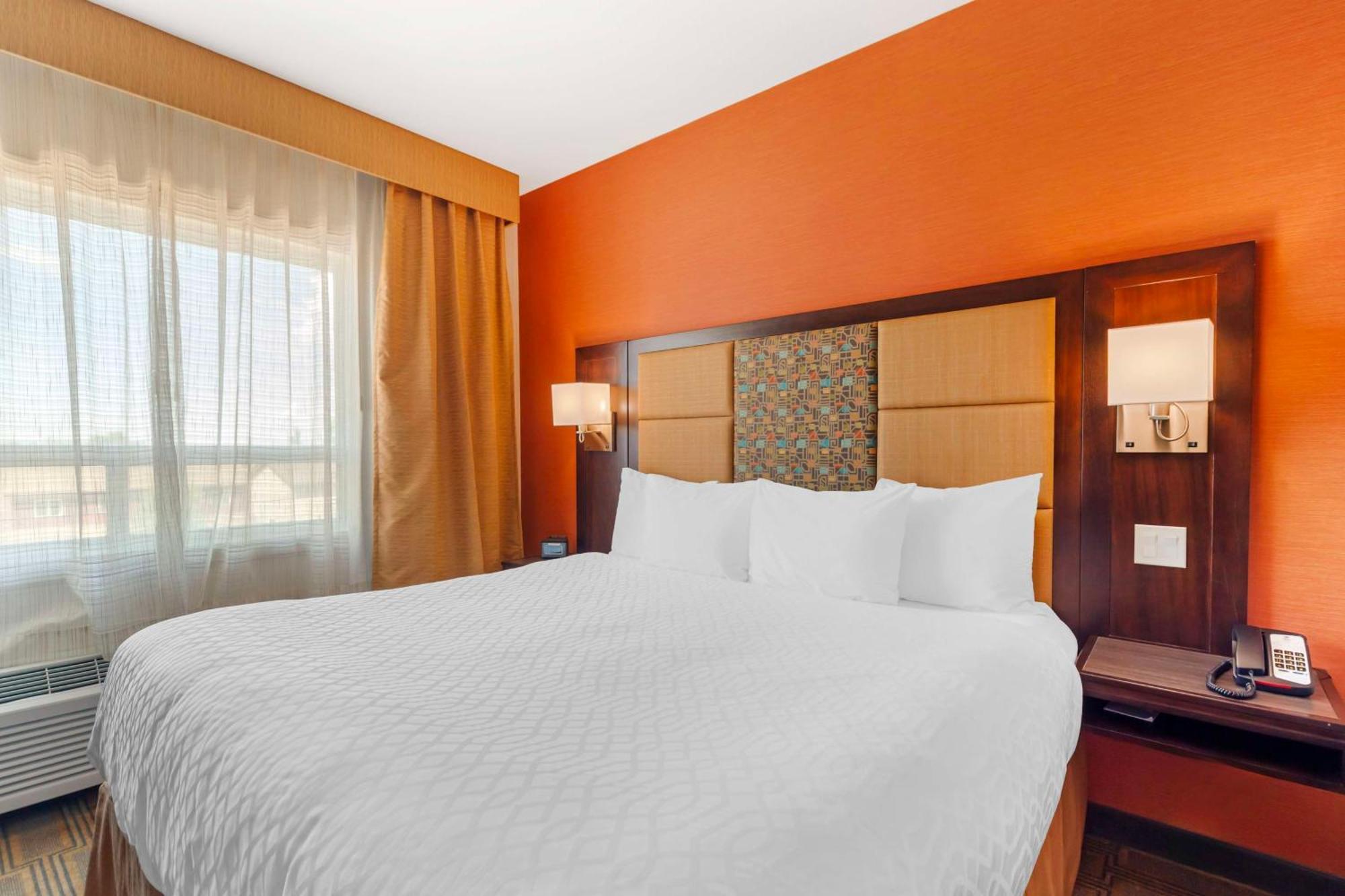 Best Western Plus Chateau Fort St. John Eksteriør billede
